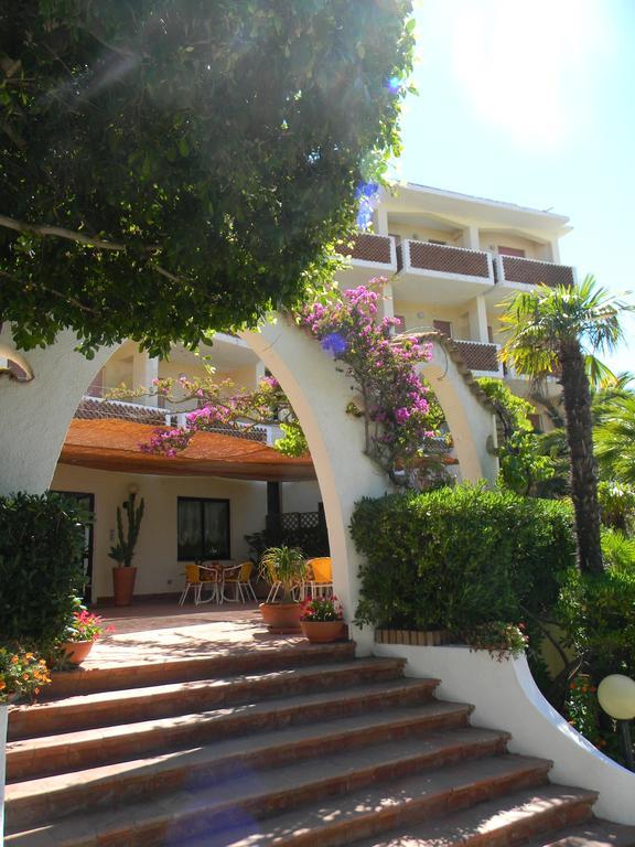 Hotel Punta Faro Капо-Ватикано Экстерьер фото