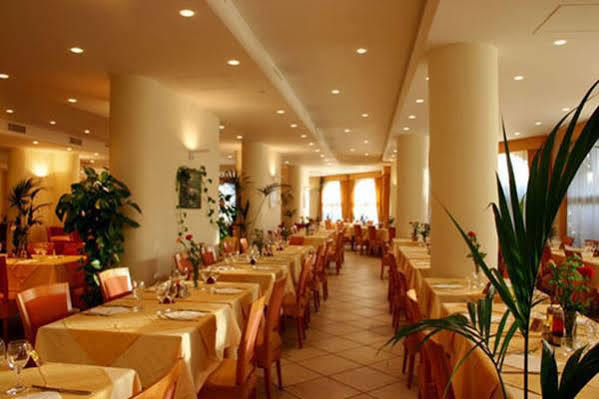 Hotel Punta Faro Капо-Ватикано Экстерьер фото